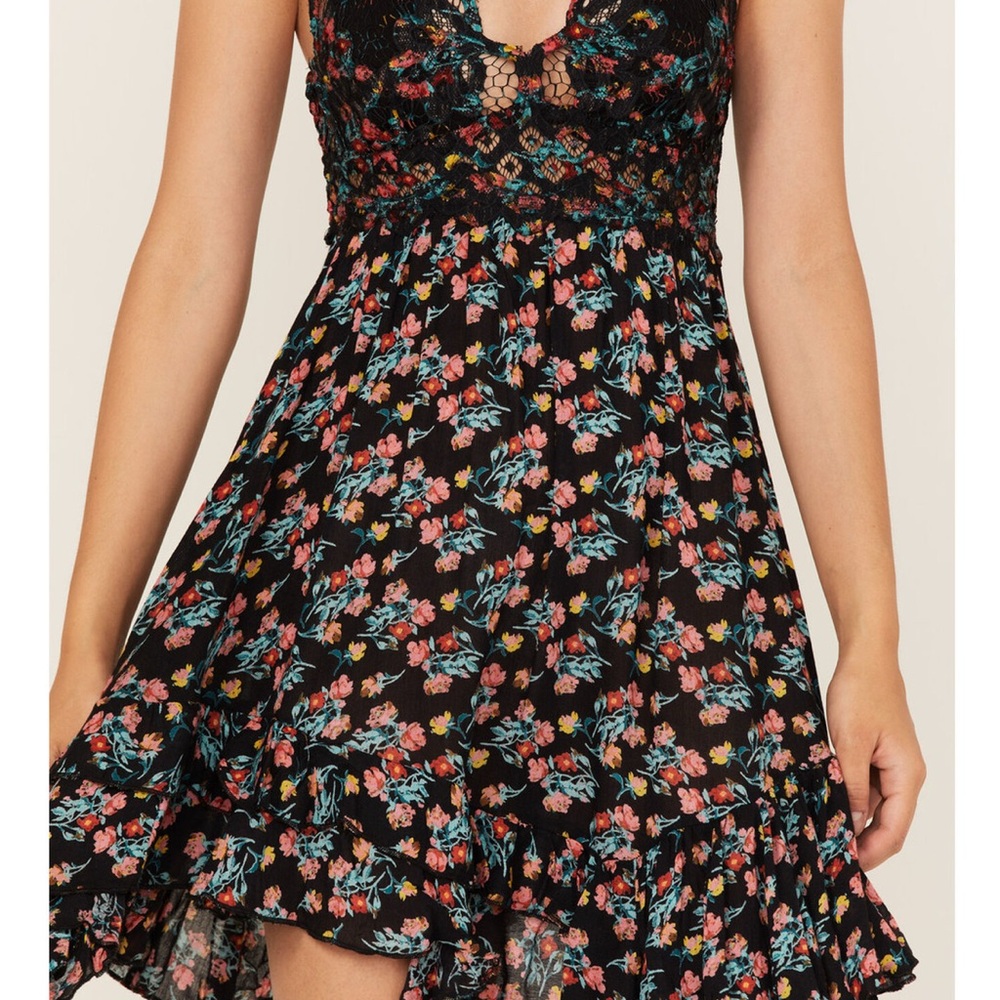 Floral Lace Strappy Dress